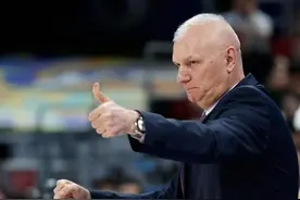 莱登出任北京首钢男篮主教练图片