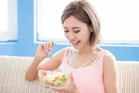 “细嚼慢咽”到底是每口嚼几下？4个要点让吃饭速度慢下来图片