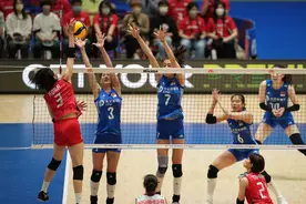 蔡斌不愧“小诸葛”，李盈莹化身“铁榔头”，日本女排被中国女排打崩溃了图片