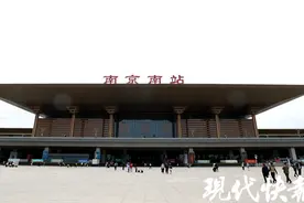 张信哲告白南京姑娘、任贤齐吃鸭血粉丝，跟着明星打卡南京吧图片