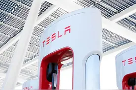 特斯拉充电超时占用费引热议，一个钟最高收384元，官方回应：并非借此营利图片