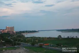 中老铁路带火老挝旅游景区 加速推进泛亚高铁经济圈图片