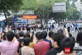 2023年全国高考今日开考｜图集图片