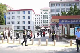 果然视频丨直击高考首日，加油，少年！图片