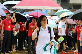 2023年海南高考启幕 7万余学子赴考图片