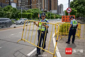 2023海南高考英语科目开考，海口考场周边进入“静音”模式图片