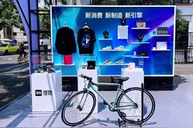 全球首发、上海新原创……得物App亮相2023上海制造佳品汇，95后释放时尚消费新活力图片