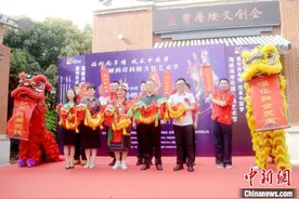 首届海峡两岸布袋木偶艺术节开幕 “指掌技艺”闽台共舞图片