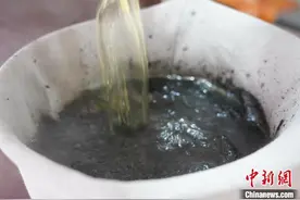 安徽屯溪徽味灰汁粽子迎端午图片