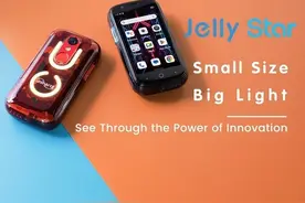 这款超迷你手机仅 3 英寸 运行 Android 13 系统图片
