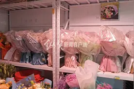 “高考花束”受家长追捧，有花店最高标价490元，老师提醒理性购买图片