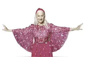 大胆穿着传递自信！“多巴胺风格”因悦己而火爆国内外图片