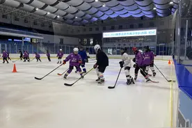 北京市青少年冰球队选拔开启，超900人报名创历年新高图片