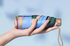 澎湃好物 | 比手机还小的晴雨伞，防晒抗造，颜值满分图片
