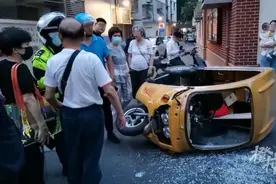 小区里也敢开这么快？外卖小哥转角遇上三轮大伯……图片