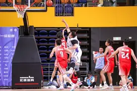 夺冠！中国大学生篮球联赛华科大女篮力克北师大图片