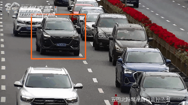 @闽A52L3J、闽A52M2V、闽A075AF……福州这些车辆强行“加塞”已被抓拍！