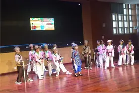 未央区前进教育集团先锋小学一年级话剧表演图片