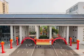 120余所高校现场指导填报志愿！第22届全国高校湖北招生咨询会在武汉工商学院举行图片