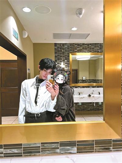 与二次元角色线下见面 “定制”一场梦幻约会