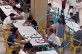 天津大学男生被扣饭监控曝光，因“说猫拉屎臭”？警方正调查视频封面