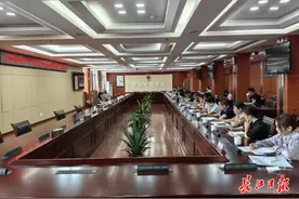关于道路交通安全和运输执法问题，市民可通过12345、12328、12389提供线索图片