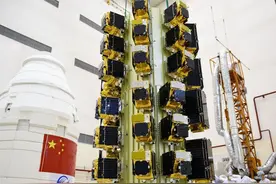 41颗卫星顺利入轨！长征二号丁火箭刷新中国一箭多星发射纪录图片