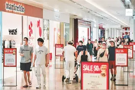 深圳各大购物中心年中大促进入“白热化” 线下客流旺 互动气氛满图片