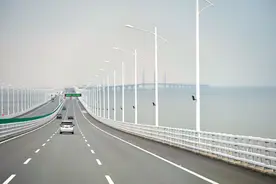 跨越伶仃洋 一桥连三地：这座世界最长跨海大桥为大湾区带来新机遇图片