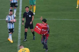 “跑得最快的快递小哥”为梅西送球，原来他也是天花板级的！图片