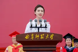 曲师大教师代表刘润欣：带着“永远”的请假条 愿再见时你仍保留青春的模样图片