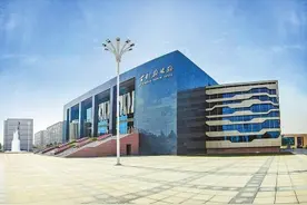 黄河科技学院 办一所对学生最负责任的大学图片