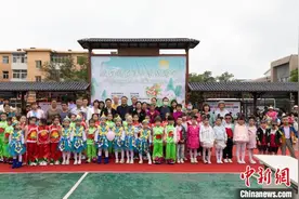 在宁港澳台侨胞共度端午图片