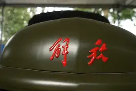 “老爷车天鹰”：修复老解放卡车 续写解放情怀图片