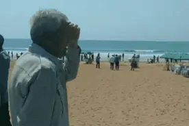 这个“老人与海”的故事，太暖了！图片