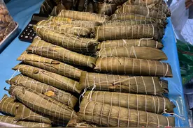 端午临近菖蒲飘香粽味浓，南宁水街粽子店一天能卖上万个！图片