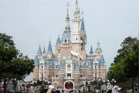 上海迪士尼涨价在即，中国会建第三座迪士尼乐园吗图片