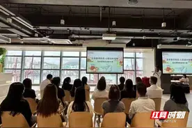 靖州杨梅穿越“时空”  出“湘”入“港”图片