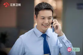 《照亮你》里演消防员，陈伟霆发朋友圈“求教”被胡军回复图片