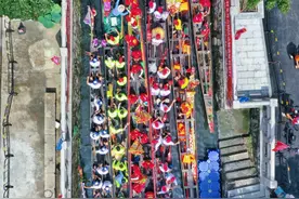 多图｜前方“塞船”了！珠三角百只龙舟，排队来这点睛图片