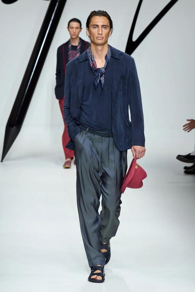 Giorgio Armani������֮�⣬��������������������̸��ʱװ��