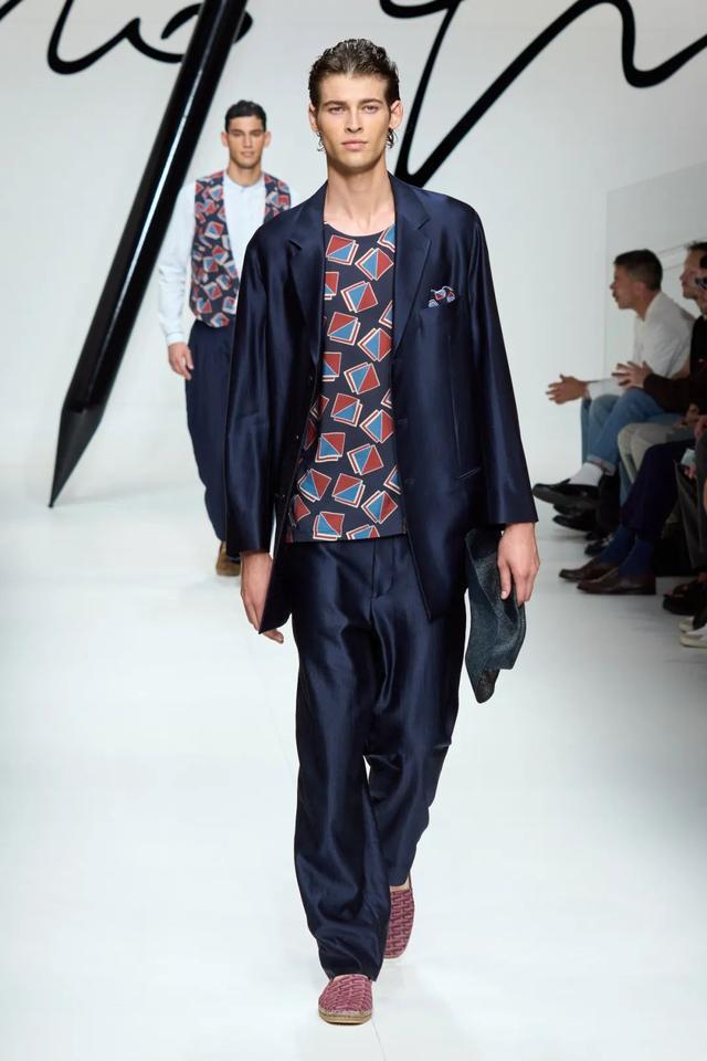 Giorgio Armani������֮�⣬��������������������̸��ʱװ��