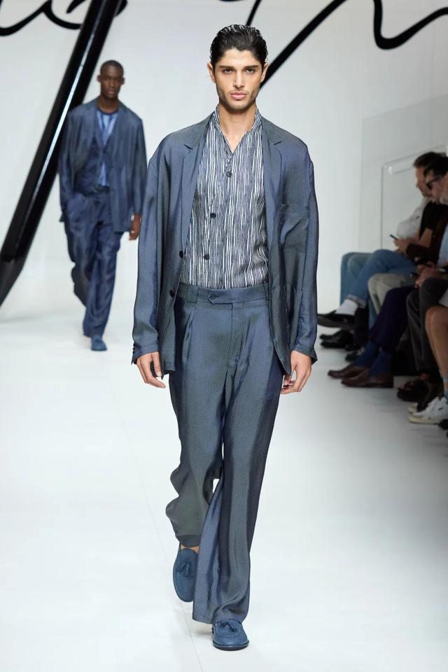 Giorgio Armani������֮�⣬��������������������̸��ʱװ��