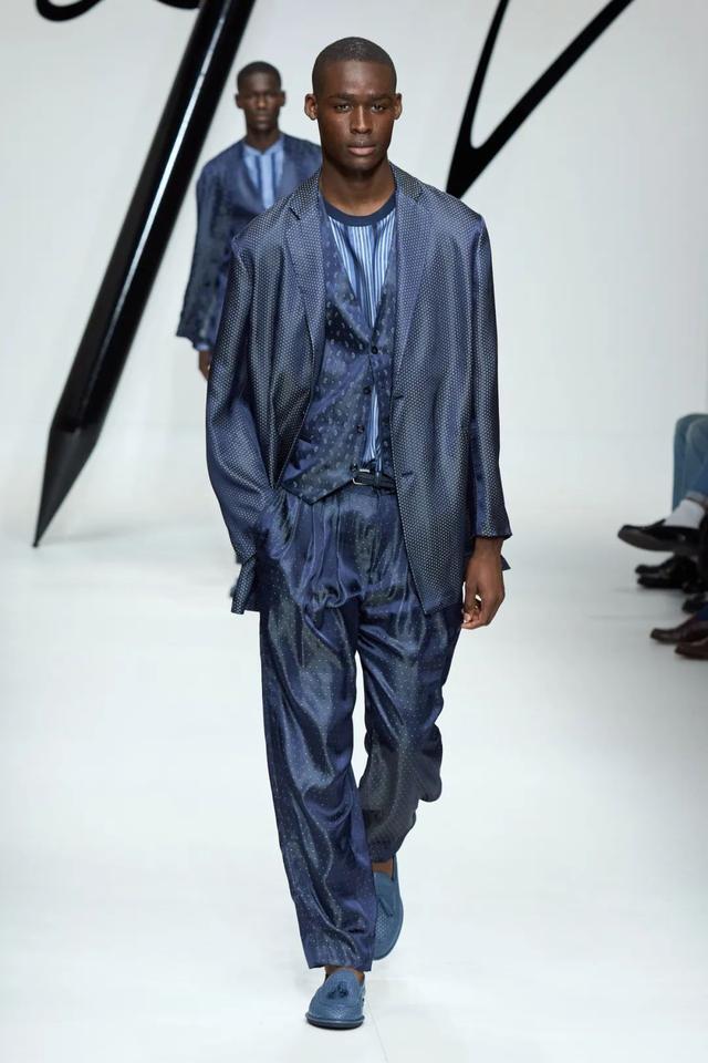 Giorgio Armani������֮�⣬��������������������̸��ʱװ��