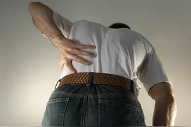 男子腰痛十余年以为是腰椎间盘突出，结果竟是这种慢性炎症图片