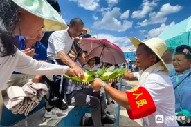 在贵州台盘村看“村BA”，就像赶了一场农村大集图片