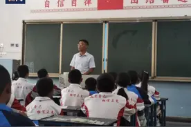 本科毕业捐给母校10万元后，暑假她还有个计划图片