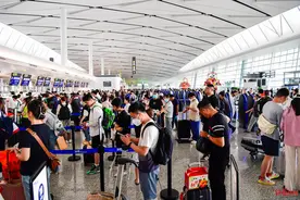 上半年旅客吞吐量全国前三！旅游、创业……成都机场热，他们趁“热”逐梦图片