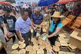 阳春“高流河墟”开市，逾10万名游客“趁墟”图片