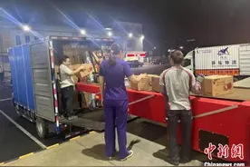 广西增开荔枝专线航班助“荔”运输 抢“鲜”出发图片